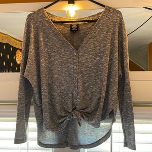 Long Sleeve•Grey•Buttons With Knot•